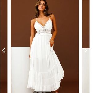 Brand New Selfie Leslie Dress